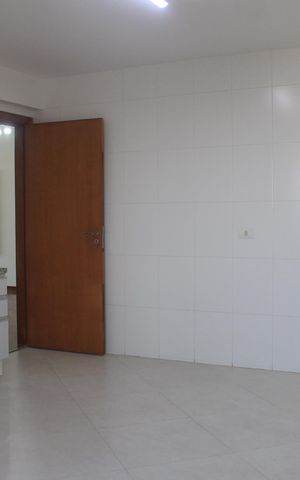Apartamento à venda com 130m², 3 quartos e 2 vagasCozinha