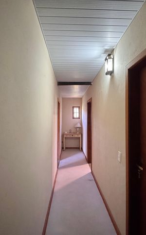Casa de condomínio para alugar com 490m², 4 quartos e 2 vagasCorredor