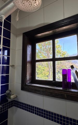 Casa de condomínio para alugar com 490m², 4 quartos e 2 vagasBanheiro Social