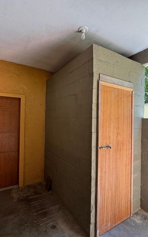 Casa de condomínio para alugar com 490m², 4 quartos e 2 vagasÁrea externa