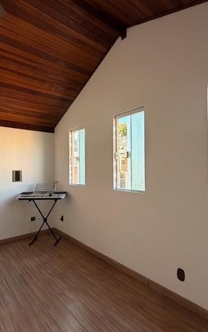 Casa à venda com 364m², 7 quartos e 2 vagasQuarto 5