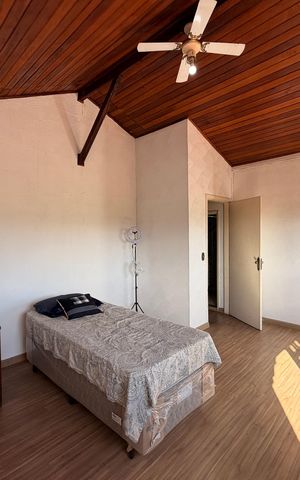 Casa à venda com 364m², 7 quartos e 2 vagasQuarto 4