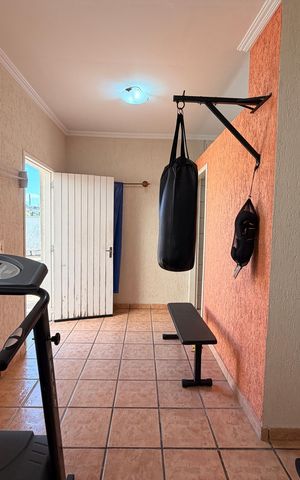 Casa à venda com 364m², 7 quartos e 2 vagasAcademia