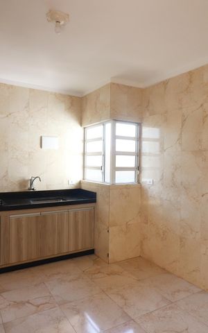Casa para alugar com 150m², 3 quartos e 2 vagasCozinha 