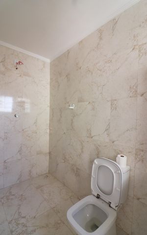 Casa para alugar com 150m², 3 quartos e 2 vagasBanheiro Social