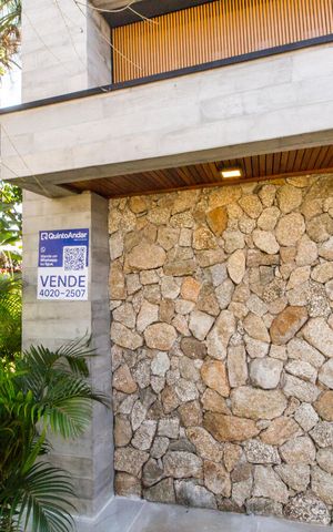 Apartamento à venda com 255m², 3 quartos e 2 vagas Apartamento à venda com 255m², 3 quartos e 2 vagasVista da Rua