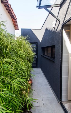 Apartamento à venda com 255m², 3 quartos e 2 vagas Apartamento à venda com 255m², 3 quartos e 2 vagasEntrada