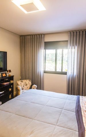 Apartamento à venda com 255m², 3 quartos e 2 vagas Apartamento à venda com 255m², 3 quartos e 2 vagasSuíte 1