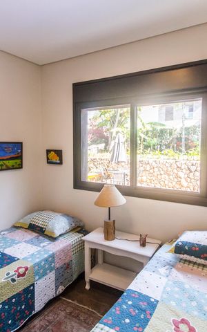 Apartamento à venda com 255m², 3 quartos e 2 vagas Apartamento à venda com 255m², 3 quartos e 2 vagasSuíte 2