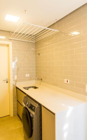 Apartamento à venda com 255m², 3 quartos e 2 vagas Apartamento à venda com 255m², 3 quartos e 2 vagasÁrea de Serviço