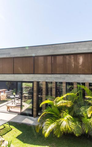 Apartamento à venda com 255m², 3 quartos e 2 vagas Apartamento à venda com 255m², 3 quartos e 2 vagasQuintal