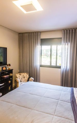 Apartamento à venda com 255m², 3 quartos e 2 vagas Apartamento à venda com 255m², 3 quartos e 2 vagasSuíte 1