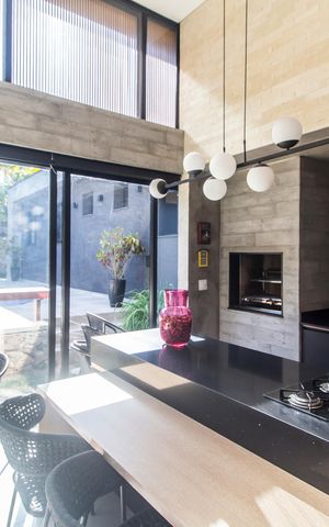 Apartamento à venda com 255m², 3 quartos e 2 vagas Apartamento à venda com 255m², 3 quartos e 2 vagasVaranda gourmet