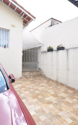 Casa à venda com 125m², 2 quartos e 2 vagasGaragem