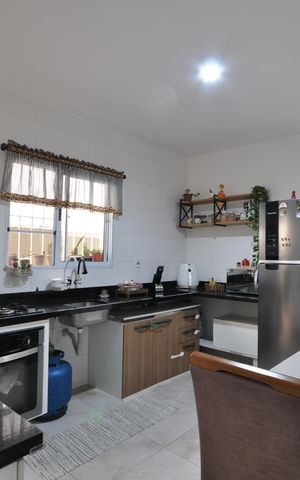 Casa à venda com 125m², 2 quartos e 2 vagasCozinha