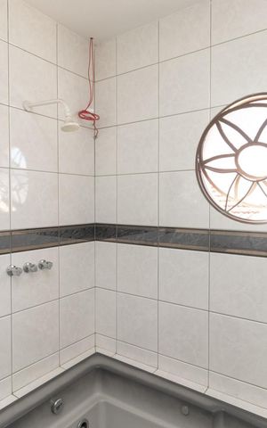 Casa à venda com 149m², 3 quartos e 3 vagas Casa à venda com 149m², 3 quartos e 3 vagasBanheiro da Suíte