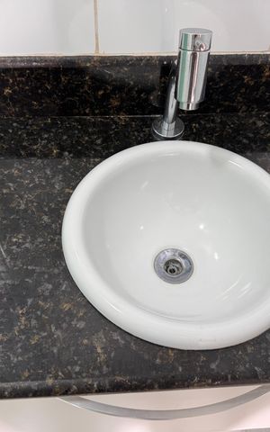 Apartamento à venda com 190m², 3 quartos e 2 vagas Apartamento à venda com 190m², 3 quartos e 2 vagasSuíte 1 - Banheiro