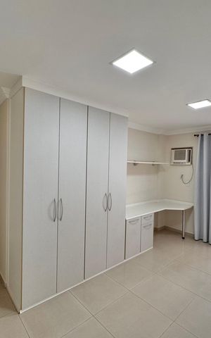 Apartamento à venda com 190m², 3 quartos e 2 vagas Apartamento à venda com 190m², 3 quartos e 2 vagasSuíte 1