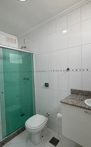Apartamento à venda com 190m², 3 quartos e 2 vagas Apartamento à venda com 190m², 3 quartos e 2 vagasSuíte 2 - Banheiro