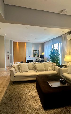 Apartamento à venda com 153m², 3 quartos e 3 vagas Apartamento à venda com 153m², 3 quartos e 3 vagasSala