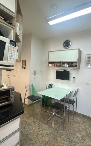 Apartamento à venda com 153m², 3 quartos e 3 vagas Apartamento à venda com 153m², 3 quartos e 3 vagasCozinha
