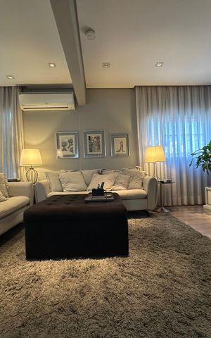 Apartamento à venda com 153m², 3 quartos e 3 vagas Apartamento à venda com 153m², 3 quartos e 3 vagasSala