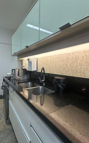 Apartamento à venda com 153m², 3 quartos e 3 vagas Apartamento à venda com 153m², 3 quartos e 3 vagasCozinha