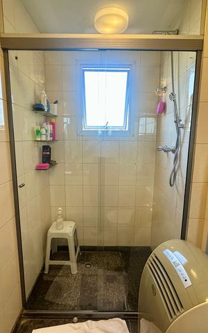 Apartamento à venda com 153m², 3 quartos e 3 vagas Apartamento à venda com 153m², 3 quartos e 3 vagasBanheiro 2