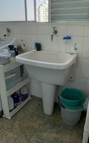 Apartamento à venda com 153m², 3 quartos e 3 vagas Apartamento à venda com 153m², 3 quartos e 3 vagasLavanderia