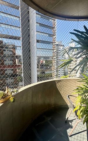 Apartamento à venda com 153m², 3 quartos e 3 vagas Apartamento à venda com 153m², 3 quartos e 3 vagasVaranda