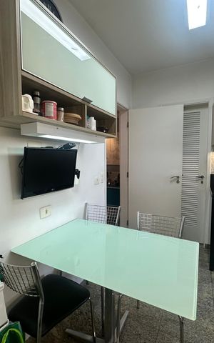 Apartamento à venda com 153m², 3 quartos e 3 vagas Apartamento à venda com 153m², 3 quartos e 3 vagasCozinha