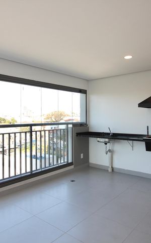 Apartamento para alugar com 110m², 3 quartos e 2 vagas Apartamento para alugar com 110m², 3 quartos e 2 vagasVaranda
