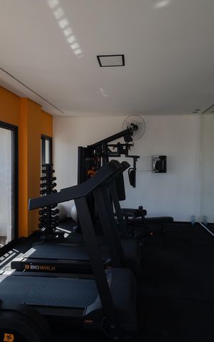 Apartamento à venda com 44m², 2 quartos e 1 vaga Apartamento à venda com 44m², 2 quartos e 1 vagaÁrea comum - Academia