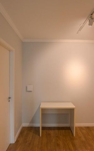 Casa de condomínio para alugar com 300m², 5 quartos e 4 vagas Casa de condomínio para alugar com 300m², 5 quartos e 4 vagasHALL ENTRE OS QUARTOS