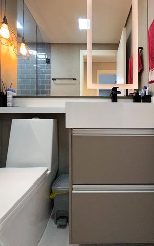 Apartamento à venda com 46m², 2 quartos e 1 vaga Apartamento à venda com 46m², 2 quartos e 1 vagaBanheiro Social
