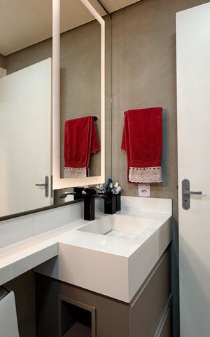 Apartamento à venda com 46m², 2 quartos e 1 vaga Apartamento à venda com 46m², 2 quartos e 1 vagaBanheiro Social