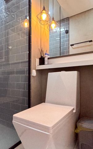 Apartamento à venda com 46m², 2 quartos e 1 vaga Apartamento à venda com 46m², 2 quartos e 1 vagaBanheiro Social