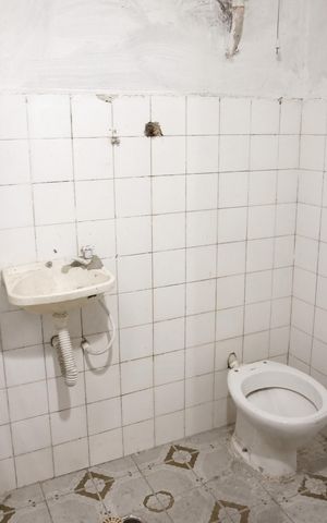 Casa para alugar com 29m², 1 quarto e sem vaga Casa para alugar com 29m², 1 quarto e sem vagaBanheiro