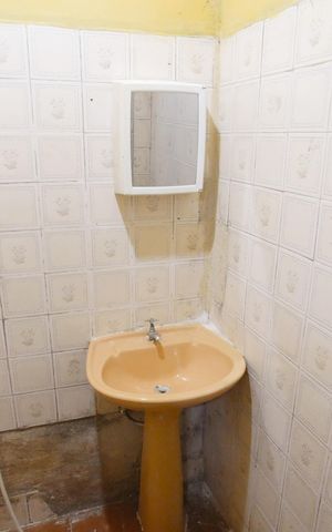 Casa para alugar com 29m², 1 quarto e sem vaga Casa para alugar com 29m², 1 quarto e sem vagaBanheiro