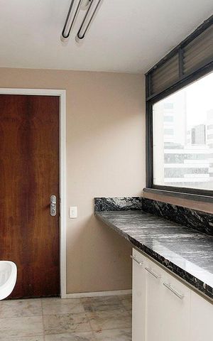 Apartamento à venda com 124m², 3 quartos e 2 vagasÁrea de Serviço + Despensa