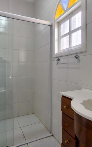 Casa para alugar com 167m², 4 quartos e 6 vagas Casa para alugar com 167m², 4 quartos e 6 vagasBanheiro da Suíte 3