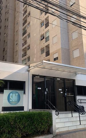 Apartamento para alugar com 56m², 2 quartos e 1 vagaFachada e portaria 