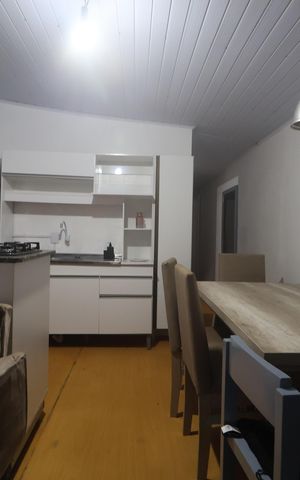 Casa para alugar com 60m², 2 quartos e 4 vagasCozinha - Armários