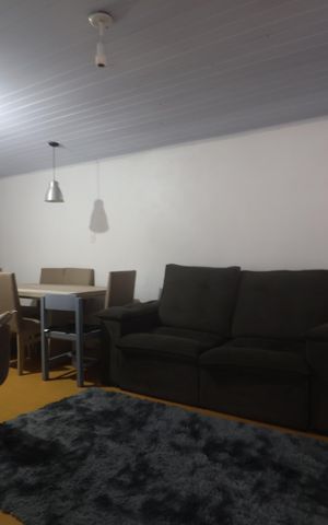 Casa para alugar com 60m², 2 quartos e 4 vagasSala