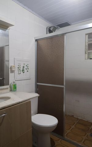 Casa para alugar com 60m², 2 quartos e 4 vagasBanheiro 