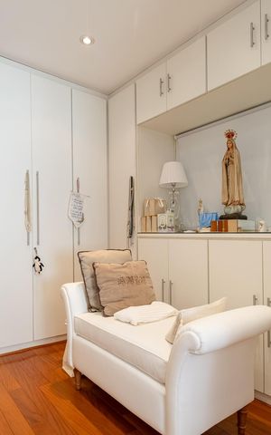 Casa à venda com 390m², 5 quartos e 4 vagasQuarto