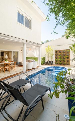 Casa à venda com 390m², 5 quartos e 4 vagasÁrea externa