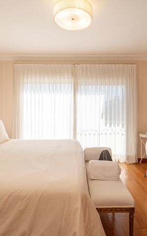 Casa à venda com 390m², 5 quartos e 4 vagasQuarto