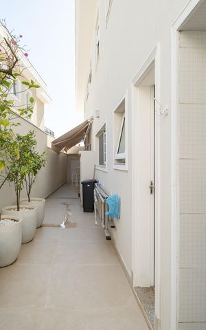Casa à venda com 390m², 5 quartos e 4 vagasÁrea externa
