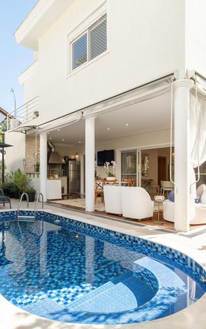 Casa à venda com 390m², 5 quartos e 4 vagasÁrea externa
